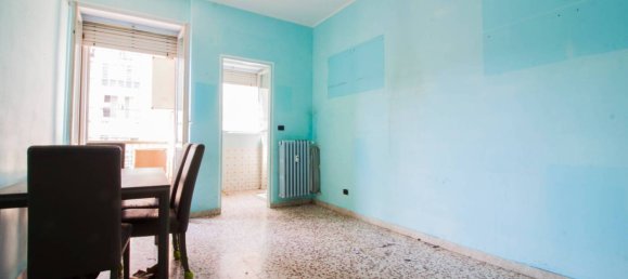 2 bedrooms Apartment in Turin, Italy No. 349896 2