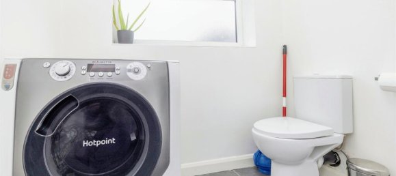 2 Schlafzimmer Haus in Watford, United Kingdom, Nr. 6065 6