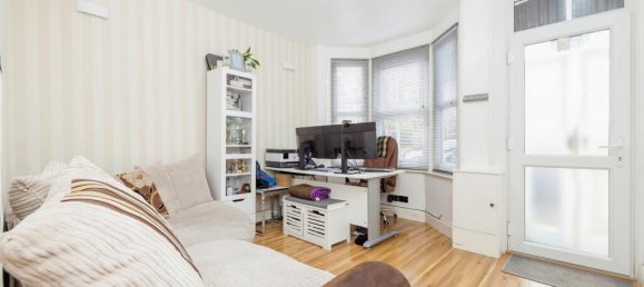 2 Schlafzimmer Haus in Watford, United Kingdom, Nr. 6065 3