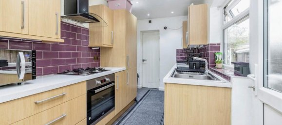 2 Schlafzimmer Haus in Watford, United Kingdom, Nr. 6065 4