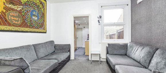 2 Schlafzimmer Haus in Watford, United Kingdom, Nr. 6065 2