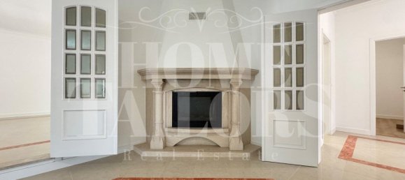 4 bedrooms House in Corroios, Portugal No. 132008 3