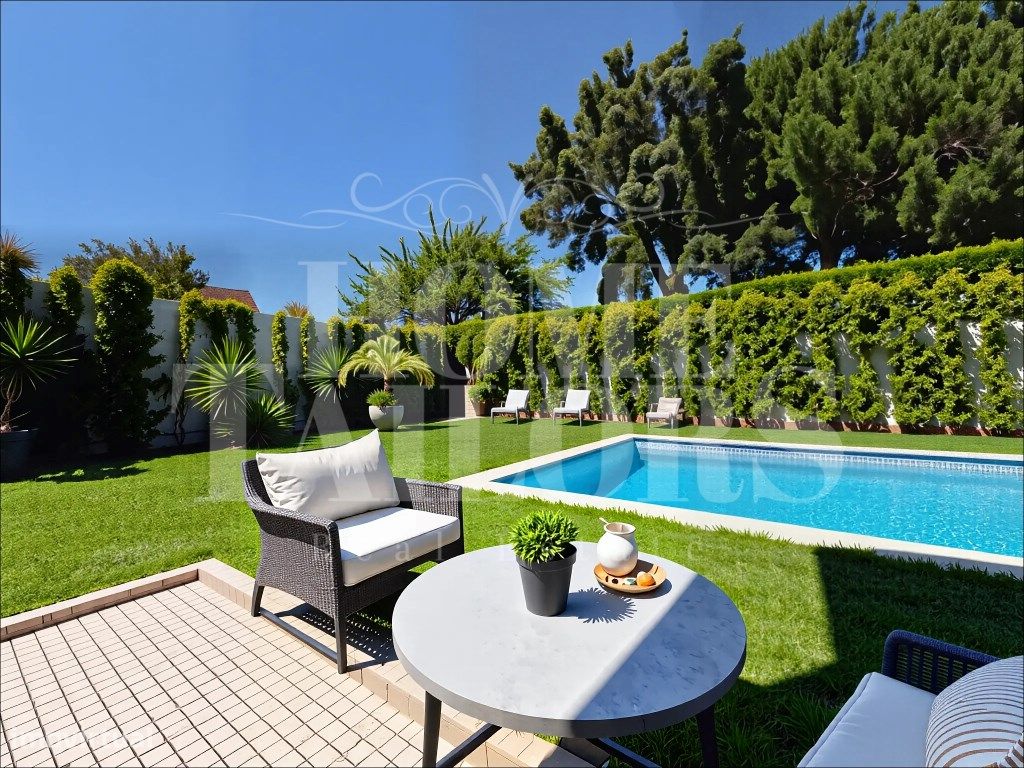 4 bedrooms House in Corroios, Portugal No. 132008