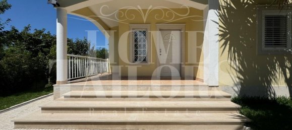 4 bedrooms House in Corroios, Portugal No. 132008 7