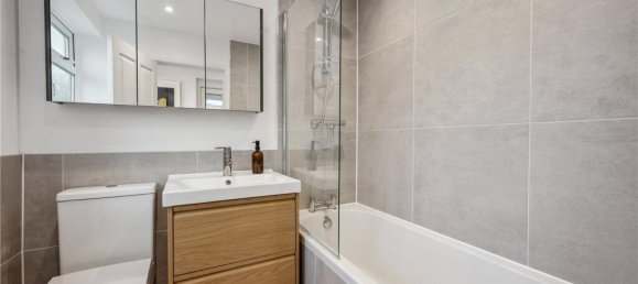 3 bedrooms House in Thornton Heath, United Kingdom No. 3572 7