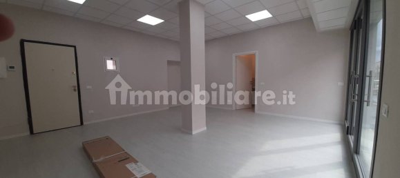 Imóvel comercial de 2 divisões em Brescia, Italy N.º 6641 6