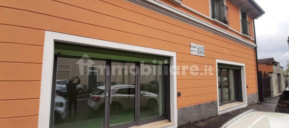 Imóvel comercial de 2 divisões em Brescia, Italy N.º 6641 13