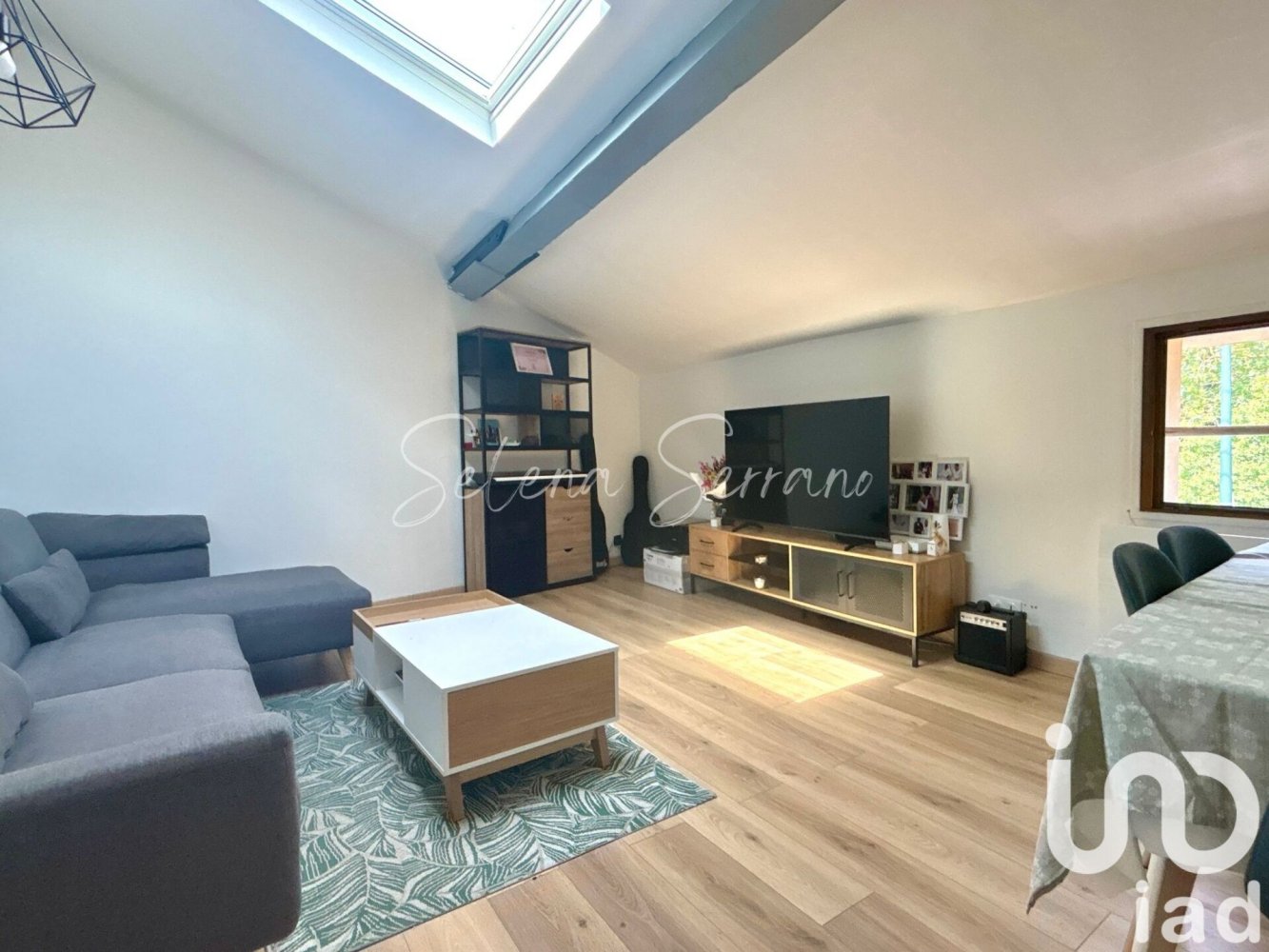 Apartamento de 2 dormitorios en Montigny-les-Cormeilles, France No. 290357