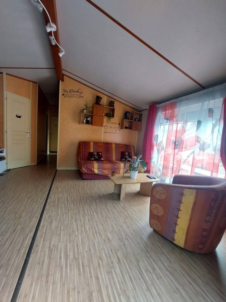 2 bedrooms House in Le Chatelet-en-Brie, France No. 333179