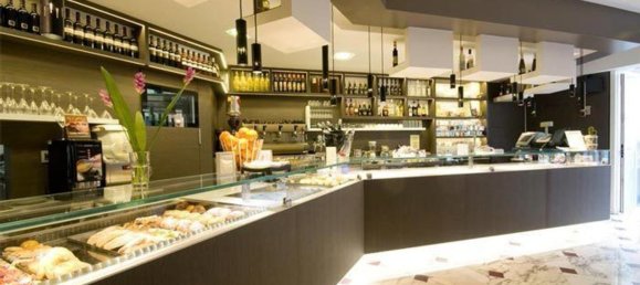 Propriété commerciale à Lucca, Italy 180m² No. 62730 3