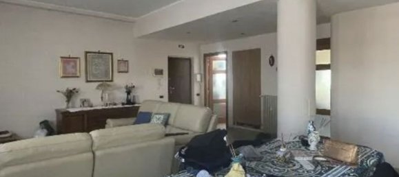 3-salle Appartement à Vigevano, Italy No. 213142 37