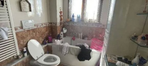 3-salle Appartement à Vigevano, Italy No. 213142 14