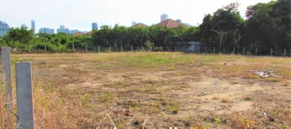 1560m² Commercial property in Pattaya, Thailand No. 16066 2