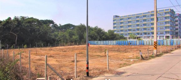 1560m² Commercial property in Pattaya, Thailand No. 16066 3