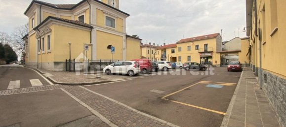 1 room Commercial property in Pessano con Bornago, Italy No. 151509 13