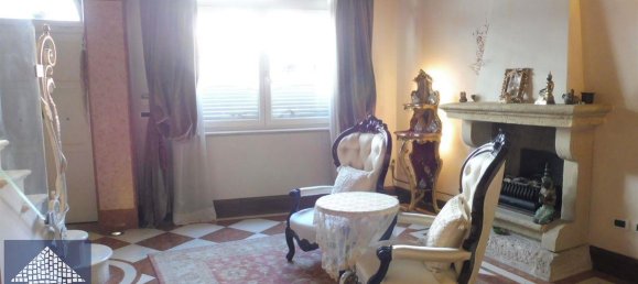 Villa de 5 divisões em Ravenna, Italy N.º 41219 17