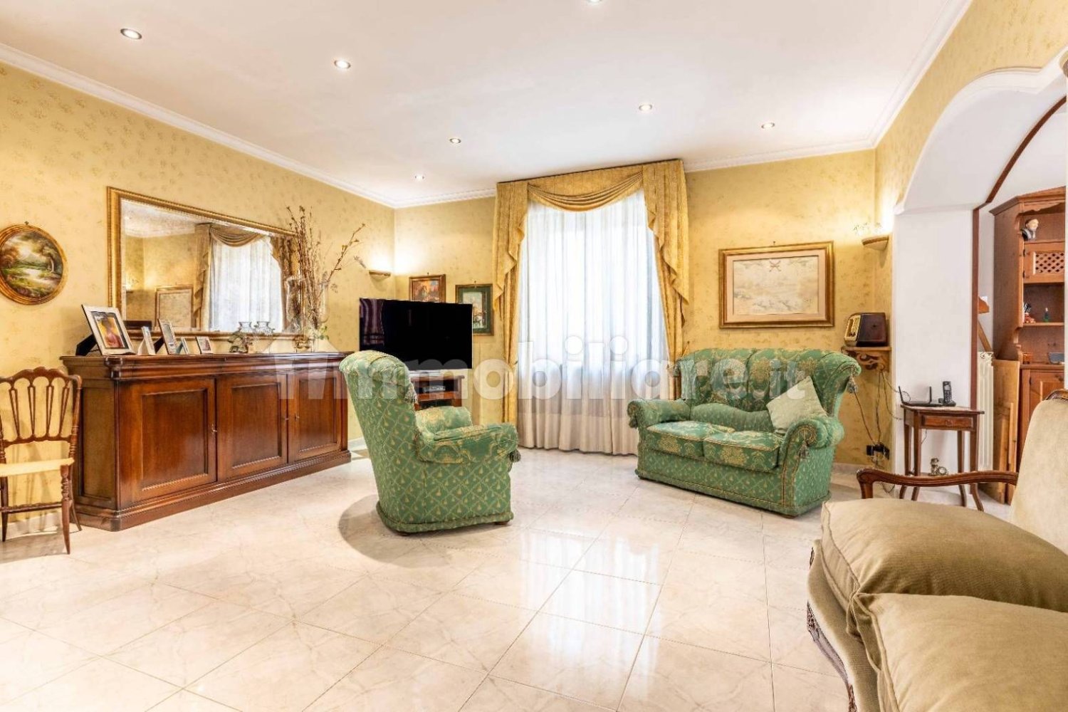 Квартира с 3 спальнями в Рим, Италия № 373300