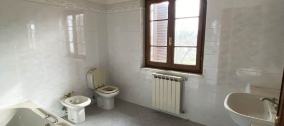 5 rooms House in Fosdinovo, Italy No. 112519 25
