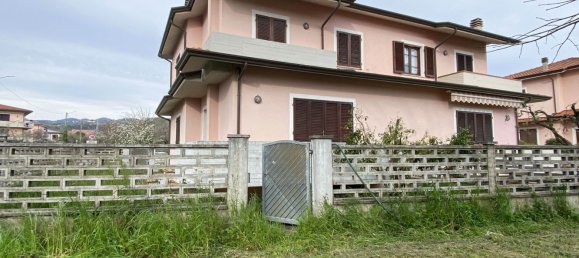 5 rooms House in Fosdinovo, Italy No. 112519 4