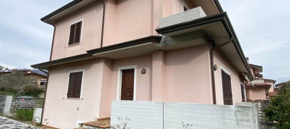 5 rooms House in Fosdinovo, Italy No. 112519 3