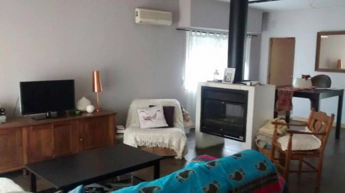 2 bedrooms House in Mar del Plata, Argentina No. 99463