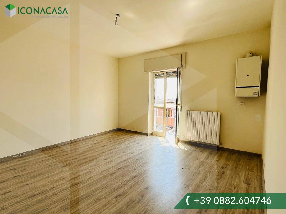 Квартира с 3 комнатами в Сан Северо, Италия № 328075