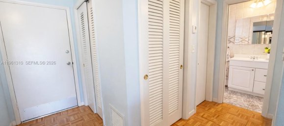 1 dormitorio propiedad comercial en venta en Miami, Miami-Dade, Florida, USA № 615557 10