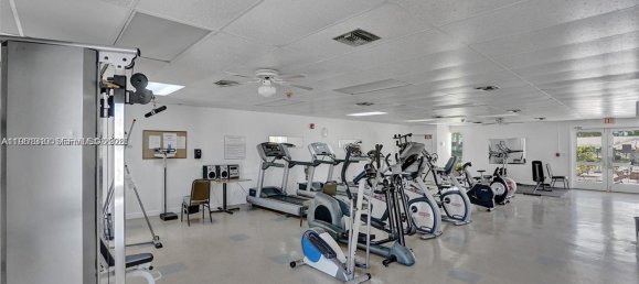 1 dormitorio propiedad comercial en venta en Miami, Miami-Dade, Florida, USA № 615557 6