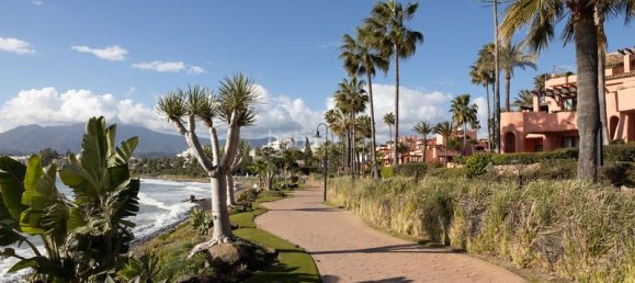 3 bedrooms Apartment in Estepona, Spain No. 61455 7