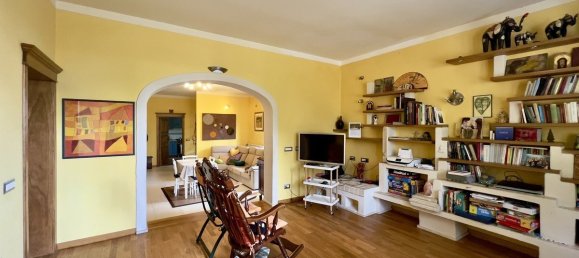 4 bedrooms Villa in Chiusi, Italy No. 53479 6