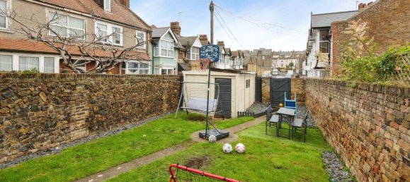 3 bedrooms House in Margate, United Kingdom No. 10774 20