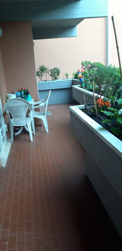 Apartamento T5 em Prato, Italy N.º 376433
