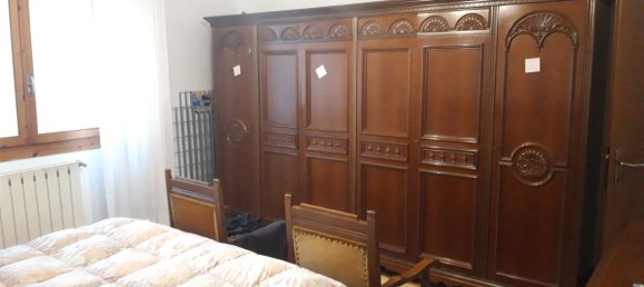 Apartamento T5 em Prato, Italy N.º 376433 3