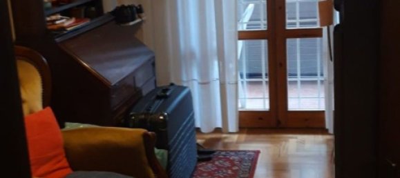 Apartamento T5 em Prato, Italy N.º 376433 10