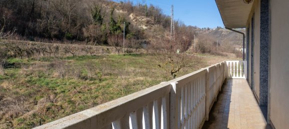 8 rooms House in Terzo, Italy No. 210226 12