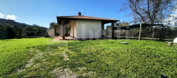 4 rooms House in Scarlino, Italy No. 65092 2
