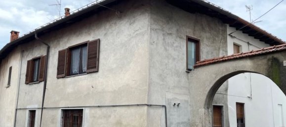 3 rooms Apartment in Sumirago, Italy No. 183314 20