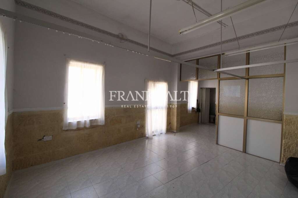 40m² Office in Tarxien, Malta No. 12670