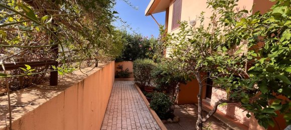 Квартира с 4 спальнями в Пула, Италия № 328909 20