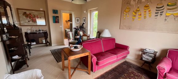 Квартира с 4 спальнями в Пула, Италия № 328909 2