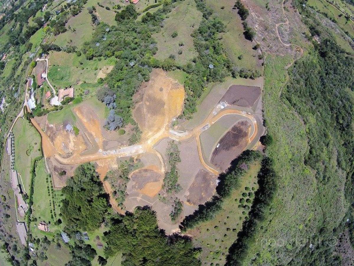 Terreno em Antioquia, Colombia N.º 725