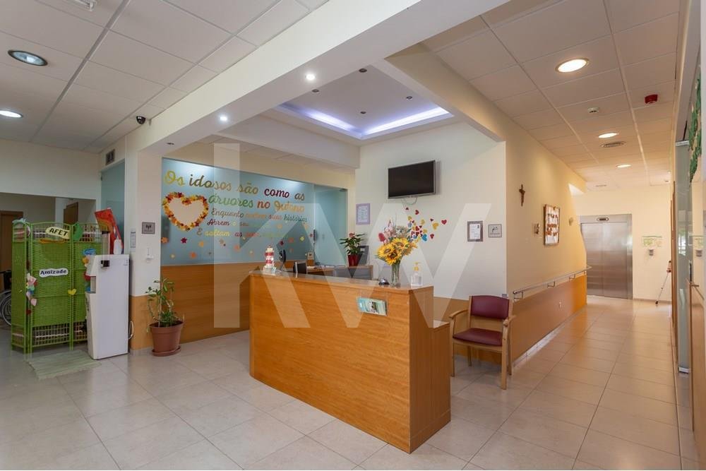 18 Schlafzimmer Gewerbliche Immobilie in Samora Correia, Portugal, Nr. 139397