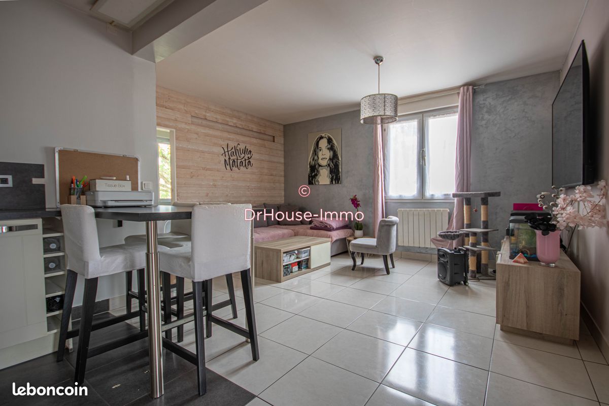 2 chambres Appartement à Limay, France No. 147406