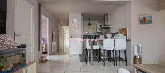 2 chambres Appartement à Limay, France No. 147406 4