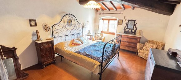 4 bedrooms Apartment in Reggello, Italy No. 311070 11