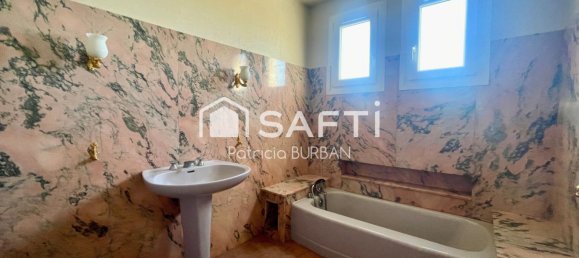 5 bedrooms House in Questembert, France No. 43317 7