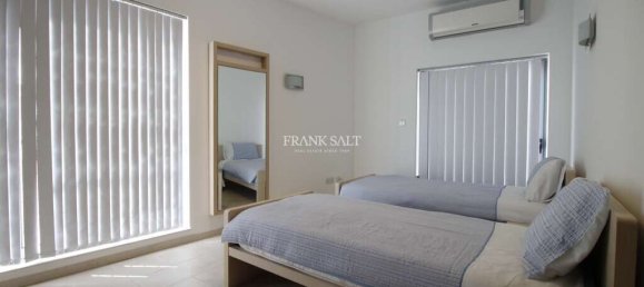 4 bedrooms Villa in San Gwann, Malta No. 3684 16