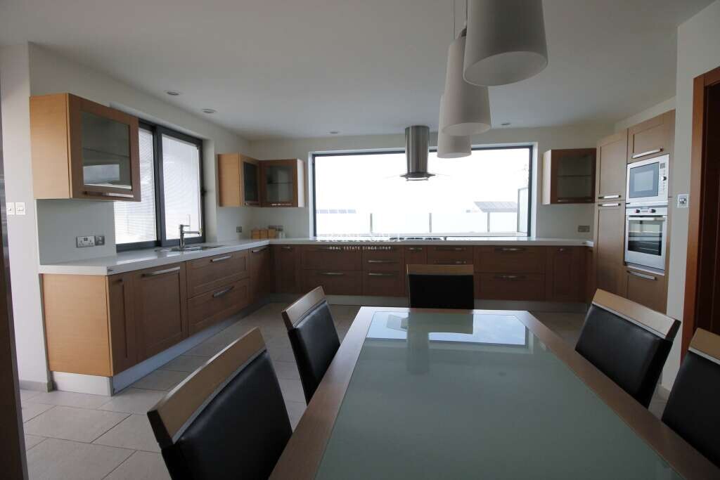 4 bedrooms Villa in San Gwann, Malta No. 3684