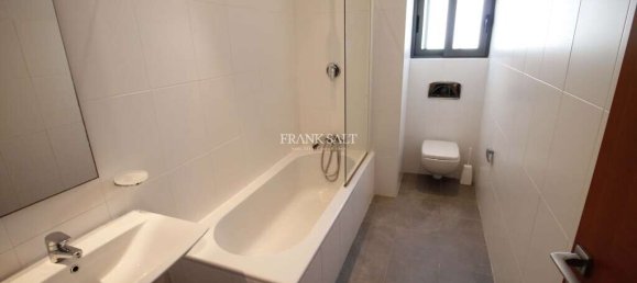 4 bedrooms Villa in San Gwann, Malta No. 3684 14