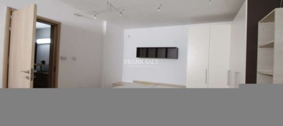 4 bedrooms Villa in San Gwann, Malta No. 3684 26